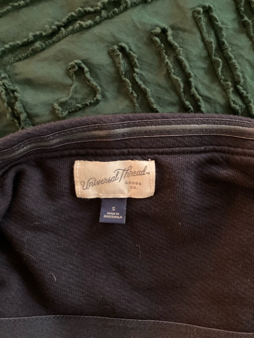 Universal Thread navy blue cropped sweater sleeveless top. - Picture 4 of 4